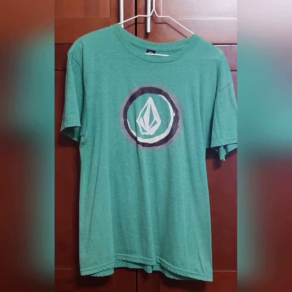 Volcom tshirt